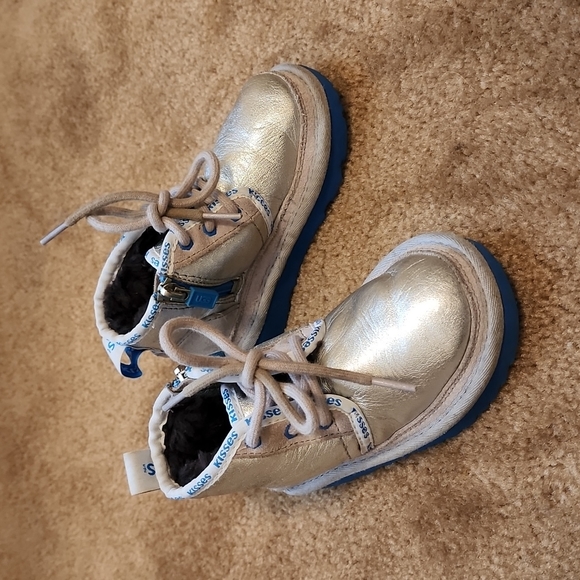 UGG Other - UGG Kids Kisses Neumel Zipper Boots